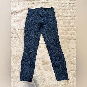 Lululemon 25” Leggings with Pockets